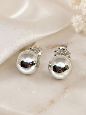Tiffany & Co. HardWear 8mm Bead Ball Earrings Sterling Silver w/ pouch